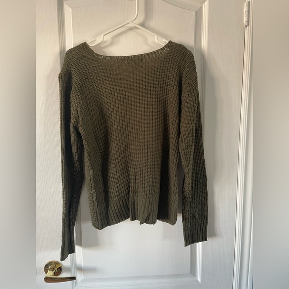 Green Cropped Sweater - Picture 3 of 3